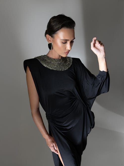 EMBELLISHED COLLAR BROWN